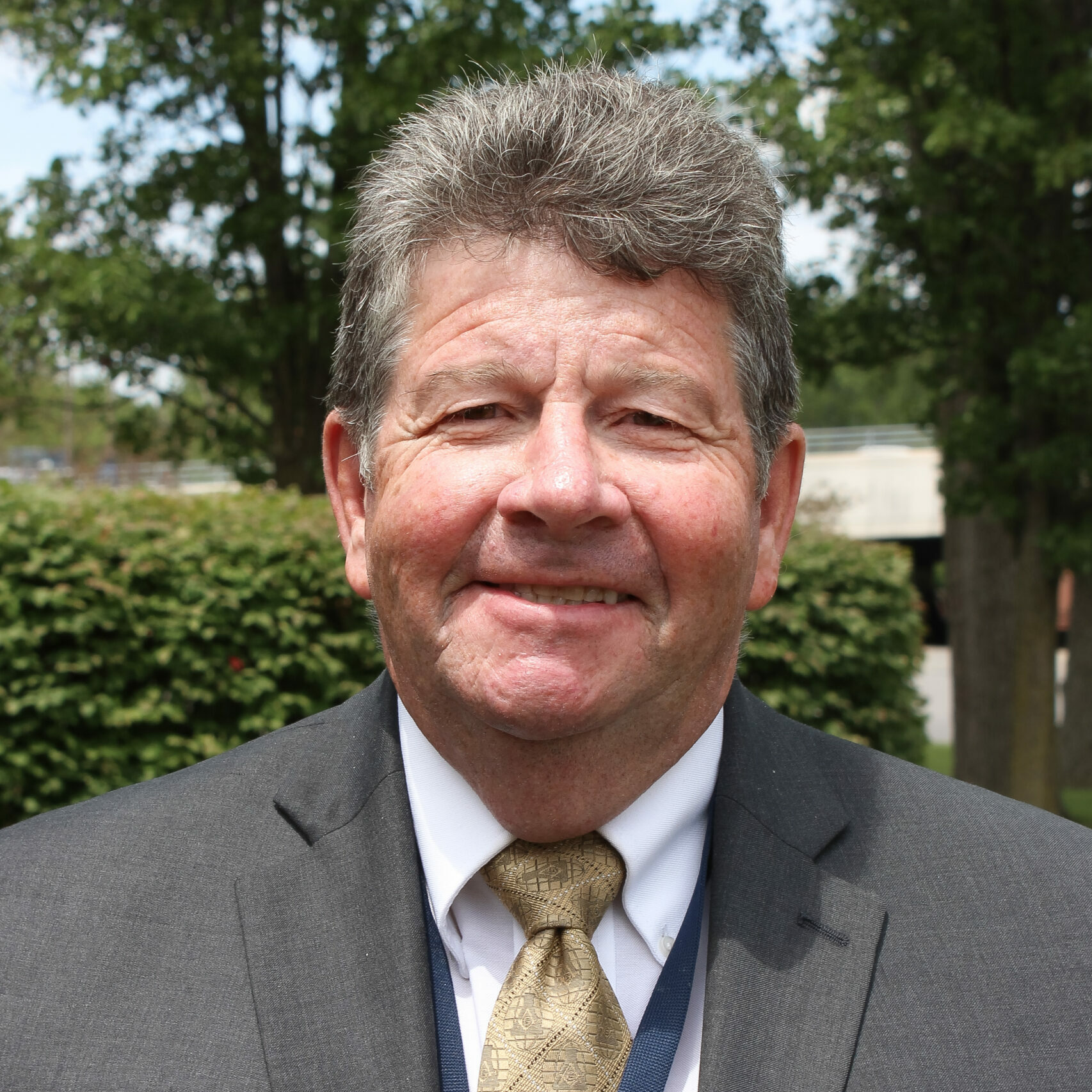 Headshot of Robert Hewson