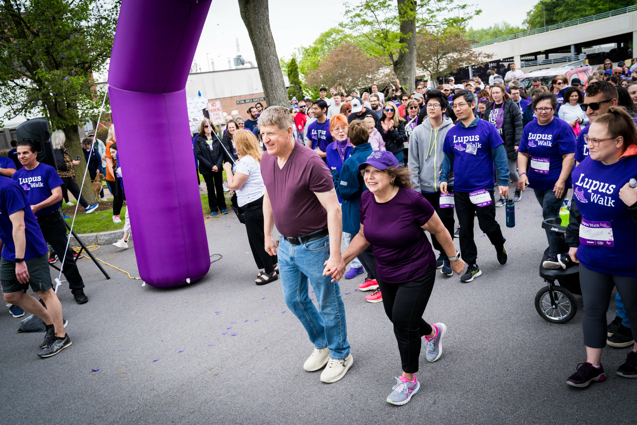 Walkers starting the walk